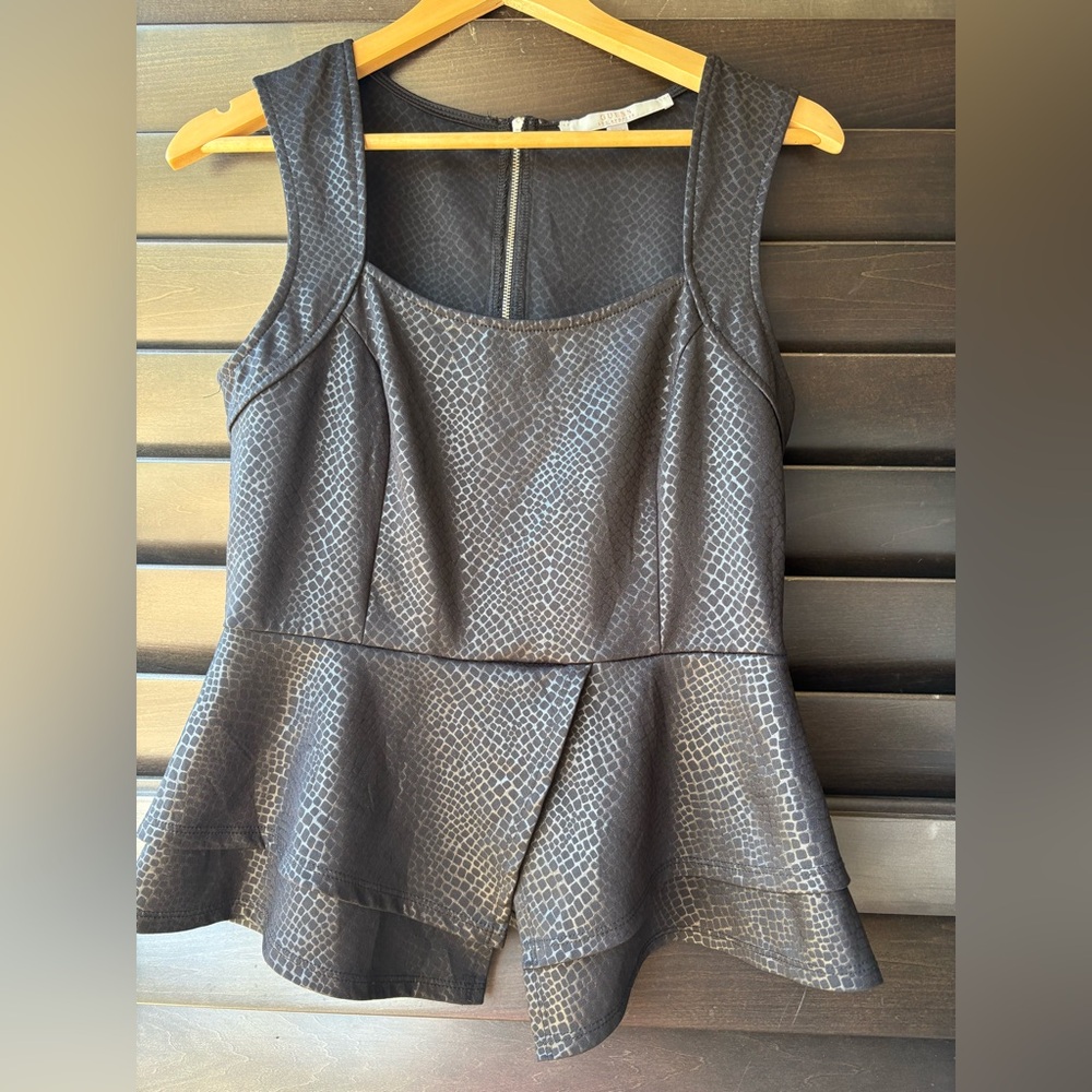 Guess Black peplum sleeveless blouse back zip snakeprint Large